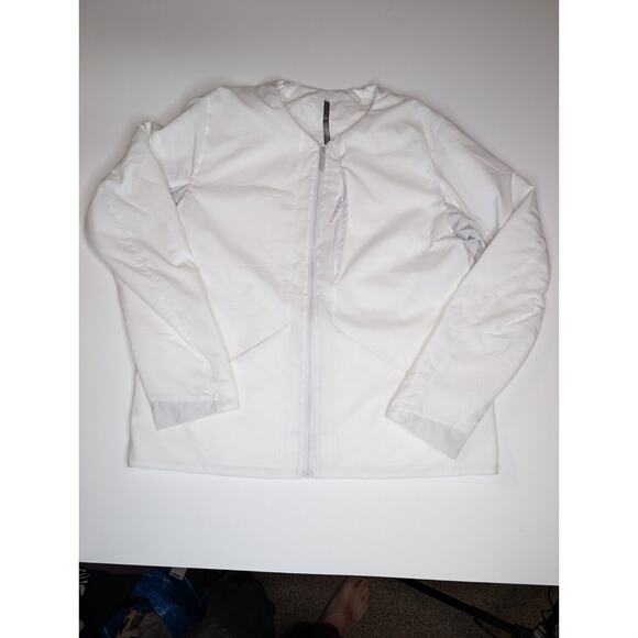 $400 Arc'teryx Veilance Cosine Insulated Jacket Size Medium White (Small Flaw) - Picture 2 of 16